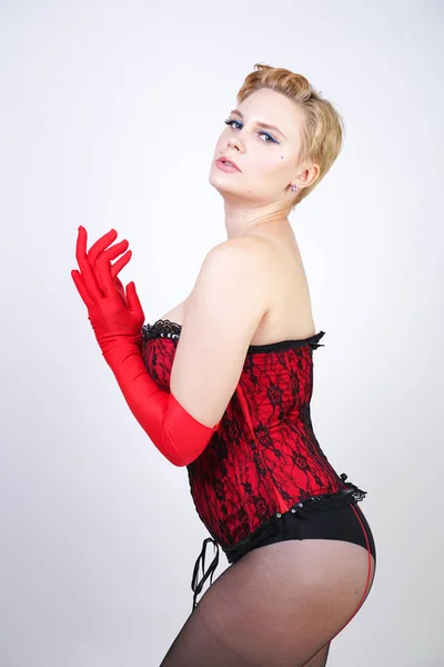 Sexy Size Frau Mit Kurzen Haaren Einem Roten Spitzenmieder Und — Stockfoto