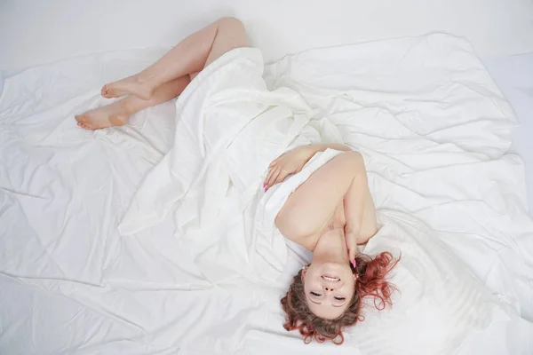 Beautiful Young Girl Lying White Bed Enjoying Morning Charming Caucasian — Stock Photo, Image