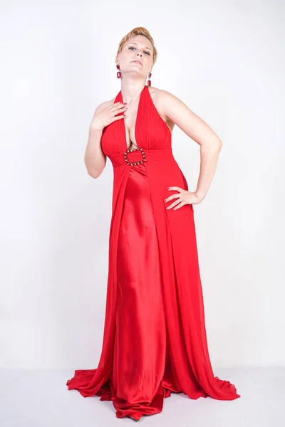 Femme Caucasienne Blonde Chaude Portant Longue Robe Soirée Rouge Posant — Photo