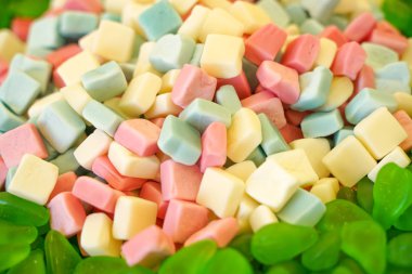 lezzetli çok renkli meyve marmelat. toplu sağlıksız parlak şekerler. farklı jöle fotoğraf yakın. şeker dükkanında lezzetli tatlılar. Kimse. 