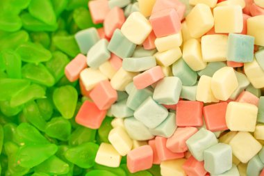 lezzetli çok renkli meyve marmelat. toplu sağlıksız parlak şekerler. farklı jöle fotoğraf yakın. şeker dükkanında lezzetli tatlılar. Kimse. 