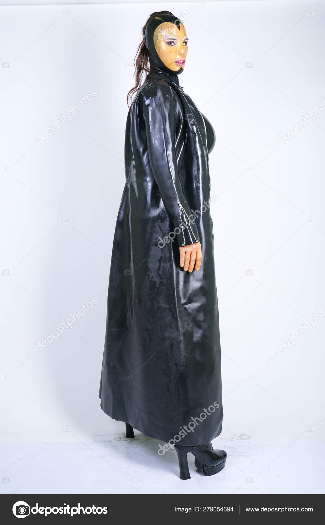 Economie Pathologisch Ongelijkheid Size Woman Latex Suit Leather Boots Thick Heavy Rubber Raincoat Stock Photo  by ©agnadevi 279054694