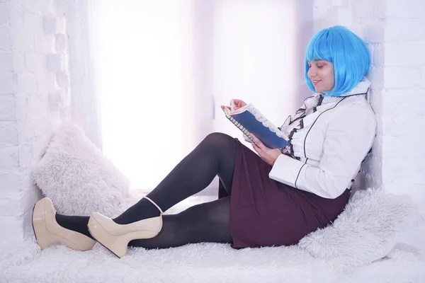 Pretty Size Girl Blue Wig Have Many Dreams Her Diary — Stock Photo, Image