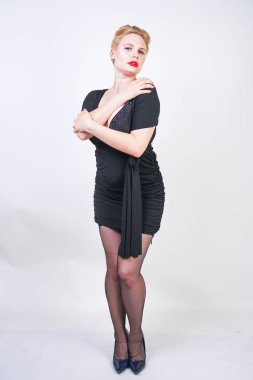 Trafo siyah elbise güzel artı boyutu kadın