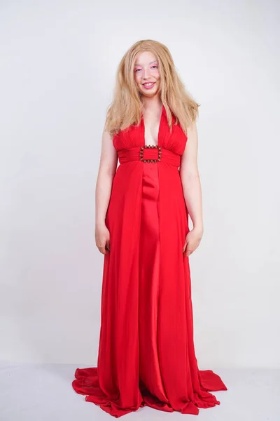 Fashion Asian Blonde Model in Red Beauty Long Dress — Stock Photo, Image