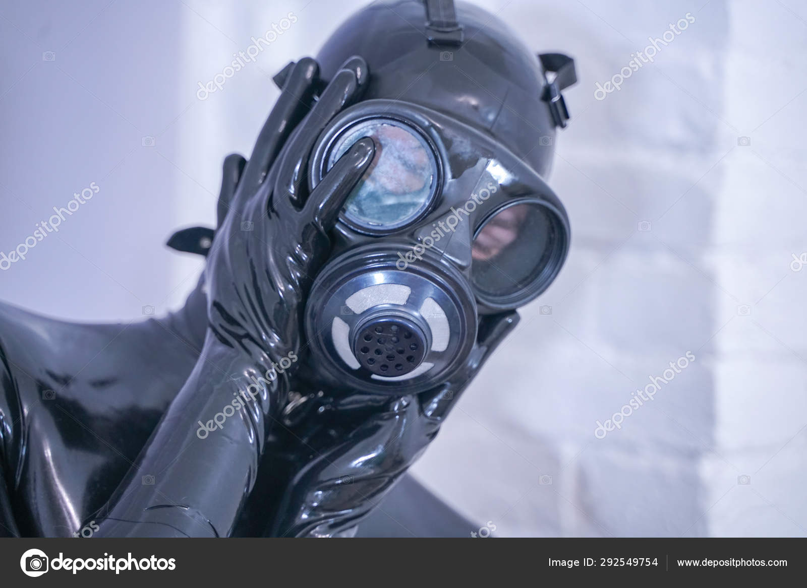 Latex Gasmask