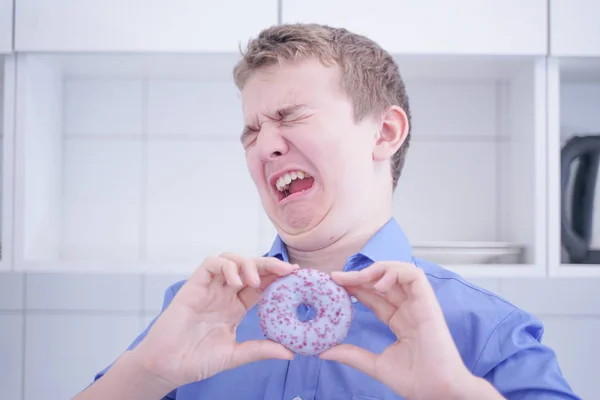 Preteen handsome boy refuse to eat unhealthy food — Stock Photo, Image