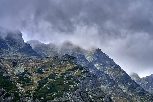 Hermosa Vista Panorámica Las Altas Montañas Tatras Principios Otoño Norte — Foto de Stock