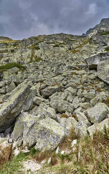 Hermosa Vista Panorámica Las Altas Montañas Tatras Principios Otoño Norte —  Fotos de Stock