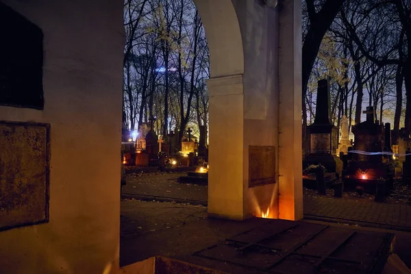 Memento Mori Lampor Och Gravar Alla Helgons Dag Powązki Cemetery — Stockfoto