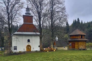 Ortodoks Kilisesi, St. Şehitler Paraskevia Lopienka köyü inşa Lopienie - Yunan Katolik Kilisesi içinde