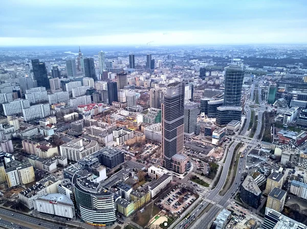 美丽的全景空中天际线无人机视图的摩天大楼位于华沙城市中心 — 图库照片