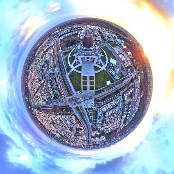 Hermosa Vista Panorámica Del Dron Aéreo Pequeño Planeta Panorama 360 — Foto de Stock