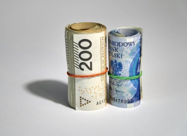 İki yüz elli beyaz bir arka plan üzerinde izole Zlotisi faturaları Lehçe Lehçe para (Pln) - haddelenmiş