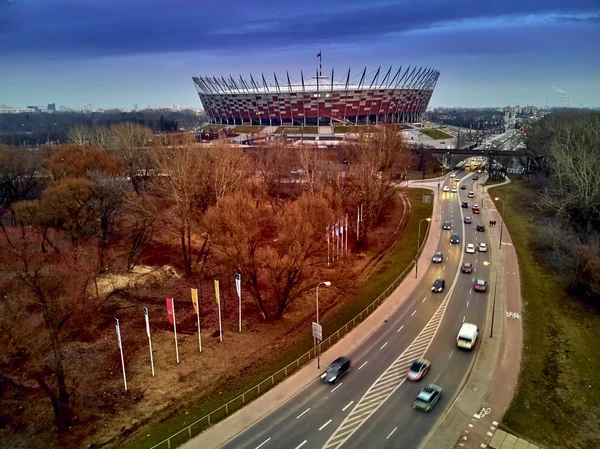 Красивый панорамный воздушные беспилотный закат вид Pge Народовы (официальное название) от национального стадиона - польский: Stadion Narodowy - футбольный стадион, расположенный в Варшаве, Польша — стоковое фото