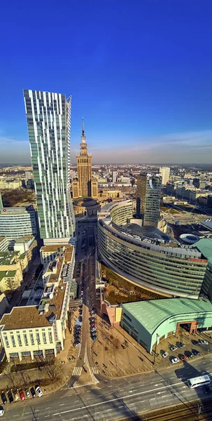 Varşova, Polonya - 23 Şubat 2019: Güzel panoramik hava dron görünümüne Merkezi Varşova şehir ve 