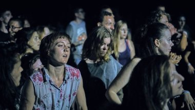 Bialobrzegi, Polonya-Temmuz 13-15, 2019: kişi Wibracje 3,0 Festival Polonya, en büyük farkındalık, müzik ve Polonya yaşam açık hava festivalleri hakkında tutkulu bir konser sırasında eğlenmek