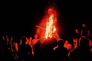 Bialobrzegi, Polonya-Temmuz 13-15, 2019: kişi Wibracje 3,0 Festival Polonya, en büyük farkındalık, müzik ve Polonya yaşam açık hava festivalleri hakkında tutkulu bir konser sırasında eğlenmek