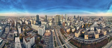 Panorama cityscape Varşova modern şehir, Pkin ve 