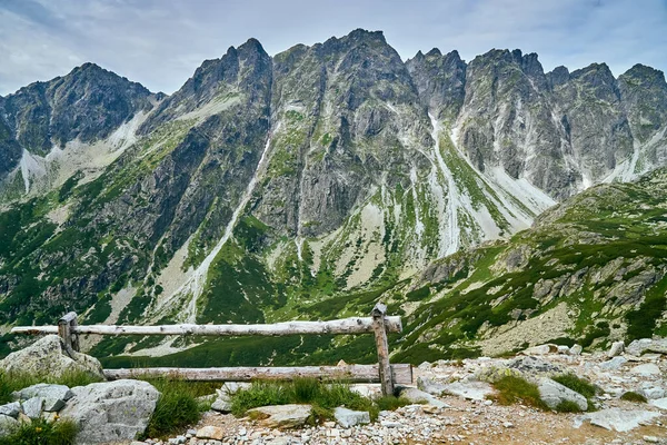 Vista Aérea Panorâmica Bonita Drone Montanha Parque Nacional Tatra Alto — Fotografia de Stock