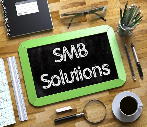 Λύσεις για μικρομεσαίες επιχειρήσεις σε μικρό μαυροπίνακα. 3D καθιστούν. — Φωτογραφία Αρχείου