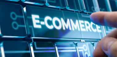 E-Ticaret - Geleceğin Arayüzü Üzerine Düğmeye Basan Adam.