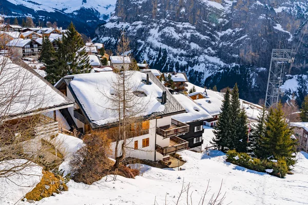 Veduta Della Nevosa Murren Villaggio Montagna Svizzero Piedi Della Vetta — Foto Stock