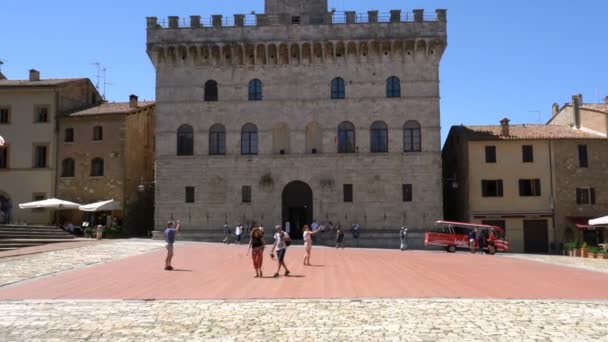 Montepulciano Włochy Czerwca 2018 Widok Piazza Grande Montepulciano Turystów Którzy — Wideo stockowe