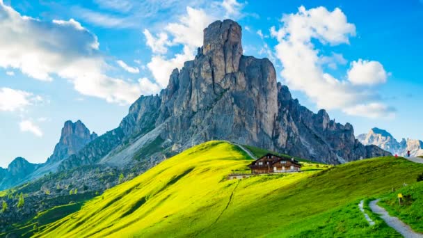 Luz Puesta Del Sol Las Nubes Movimiento Hermoso Paisaje Giau — Vídeos de Stock