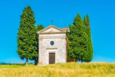 Madonna di Vitaleta in Chapel görünümünü Valdorcia Provinc Siena İtalya tepelik Toskana alanında tepede