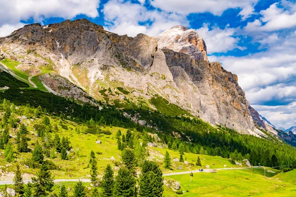 Bela Vista Dia Ensolarado Verão Montanha Dolomitas Passo Falzarego Cortina — Fotografia de Stock