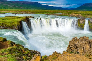 İzlanda Bardardalur İlçesi, yaz Godafoss şelale güzel sahne