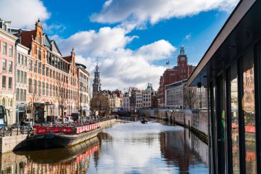 Munt Tower ile Amsterdam Şehir Merkezi Görünümü