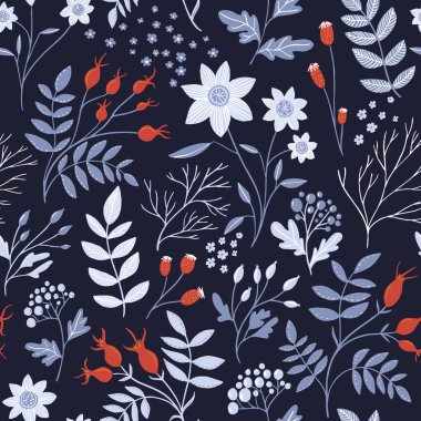 Beyaz çiçekli kış çiçekleri, kırmızı gül kalçalar ve süslü yapraklı farklı dallar. Koyu, pürüzsüz botanik doku, tekstil ve ambalaj kağıdı tasarımı için tekrarlanan arkaplan