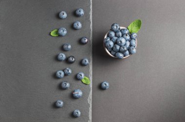 yaban mersini ile taş arka plan mazisi nane