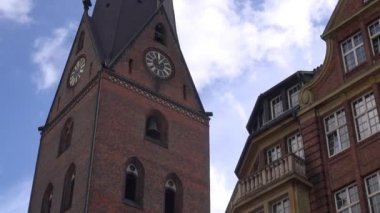 Hareket zaman atlamalı: St. Peter Kilisesi (Almanca: Hauptkirche St. Petri, Alman coll.: Petrikirche) Hamburg, Almanya. St. Peter's bir Protestan katedral reformasyon beri olmuştur