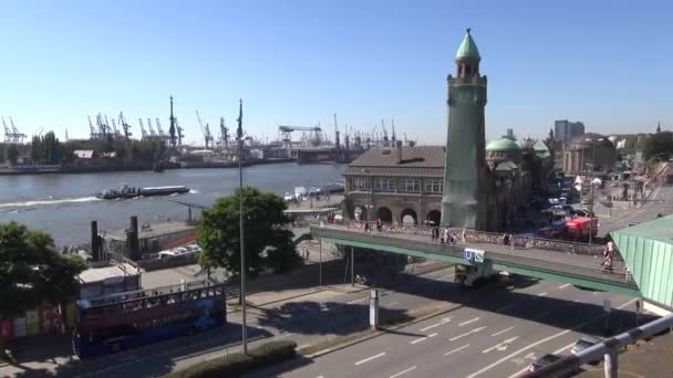 Bewegungszeitraffer Hamburg Deutschland Landungsbrücken Bezirk Pauli Hintergrund Der Hamburger Hafen — Stockvideo