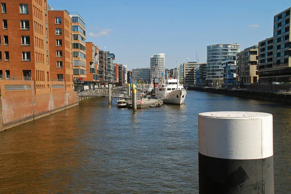 Hafencity: sandtorhafen, hamburg, deutschland — Stockfoto