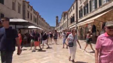Dubrovnik Eski şehir, Hırvatistan, Hd, yaya zaman atlamalı video ana caddede öttü 