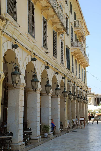 The Liston in Corfunearby Spianada Square, Corfu-stad (Griekenland) — Stockfoto