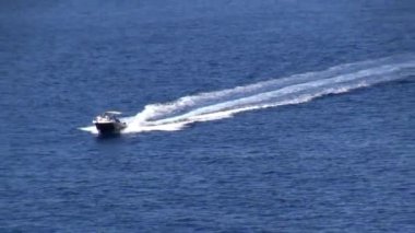 Dubrovnic (Hırvatistan) Fort Lovrijenac olarak şehir duvarından görüldü. Lovrijenac Kalesi veya St Lawrence Kalesi, Dubrovnik şehrinin batı duvarının dışında bir kale ve tiyatrodur.