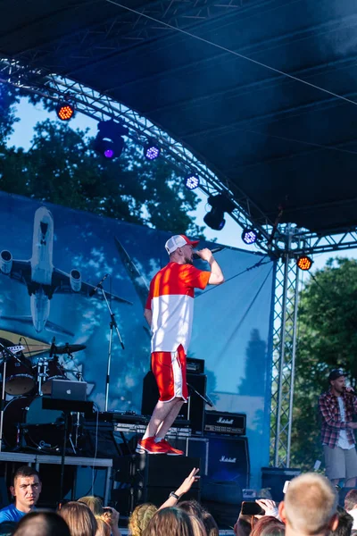 Concierto del artista de rap ucraniano Yarmak mayo 27, 2018 en el festival en Cherkassy, Ucrania — Foto de Stock
