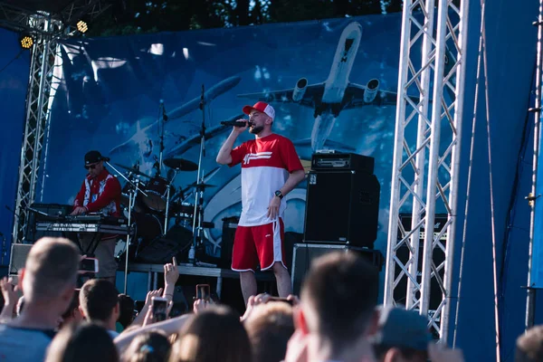 Concert of the Ukrainian rap artist Yarmak May 27, 2018 at the festival in Cherkassy, Ukraine — Stock Photo, Image