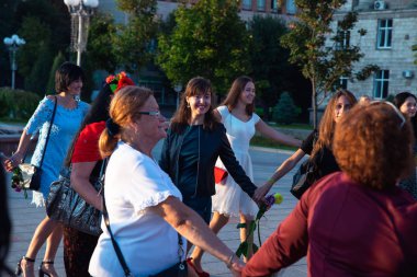 Flashmob kadınsı ve gün güzellik. Cherkasy Ukrayna 20 Eylül 2018.