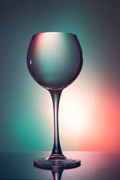 Glass of water on a colored background — Stock Photo, Image