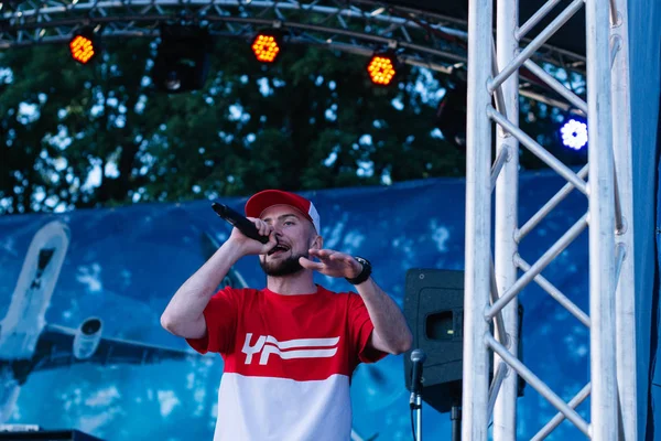 Concierto del artista de rap ucraniano Yarmak mayo 27, 2018 en el festival en Cherkassy, Ucrania — Foto de Stock