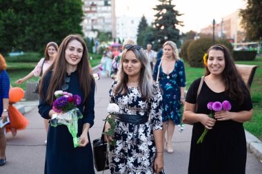 Flashmob kadınsı ve gün güzellik. Cherkasy Ukrayna 20 Eylül 2018.