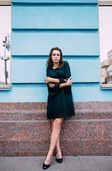 Young Brunette Woman Black Dress Posing Wall — Stock Photo, Image