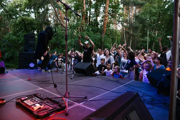 Actuación Del Grupo Rock Chumatsky Shlyakh Junio 2017 Cherkassy Ucrania — Foto de Stock