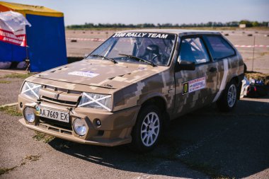 10 Ekim 'de üretim otomobilleri Rallisi, 2018 Cherkasy, Ukrayna kentinde. Ücretsiz giriş. Açık havada